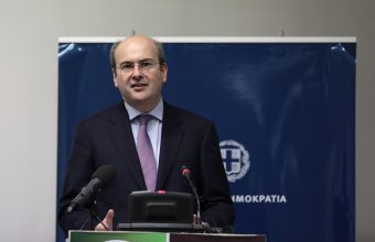 Χατζηδάκης: Πάνω από 10 δισ. ευρώ για «πράσινες» δράσεις - Mεγάλο ενδιαφέρον για ηλεκτροκίνηση