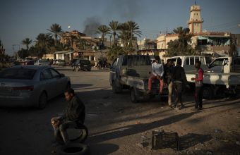 Λιβύη: Ο Χαφτάρ σφυροκοπά την Τρίπολη - Έχασε δυο πόλεις