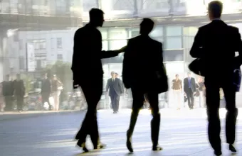Σε μέγγενη οι εξαγωγές υπηρεσιών εξαιτίας του κορωνοϊού