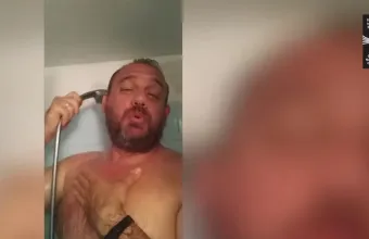 Οι τραγουδιστές της Λυρικής μένουν σπίτι, αλλά τραγουδούν ακόμη και... από το μπάνιο (vid)