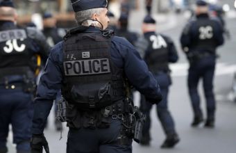 Παρίσι: Νεκρή αστυνομικός έπειτα από επίθεση με μαχαίρι σε αστυνομικό τμήμα
