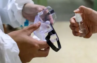 Κορωνοϊός: Πόσο μένει στον οργανισμό - Έως πότε είναι μεταδοτικοί όσοι θεραπεύτηκαν