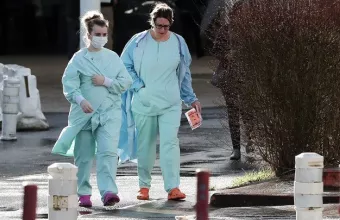 Κορωνοϊός: Τρεις ακόμη νεκροί στην Ελλάδα - 13 συνολικά