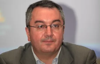 Μόσιαλος -Κορωνοϊός: Ποιες είναι οι προϋποθέσεις για άρση των περιορισμών χωρίς εμβόλιο