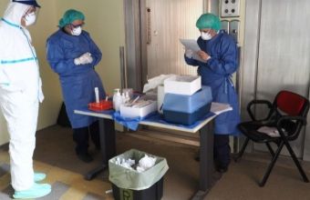 Εντοπίστηκαν 28 νέα κρούσματα κορωνοϊού σε ιδιωτική κλινική - Επί τόπου Χαρδαλιάς - Τσιόδρας