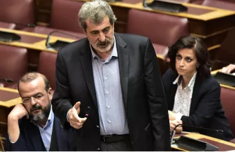Πολάκης κατά κυβέρνησης - εκκλησίας για μετάληψη: Χριστιανοταλιμπανισμός 