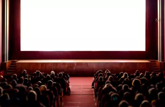 Κορωνοϊός : Κλείνουν κέντρα διασκέδασης θέατρα και σινεμά. Ανοικτά εστιατόρια και καφέ