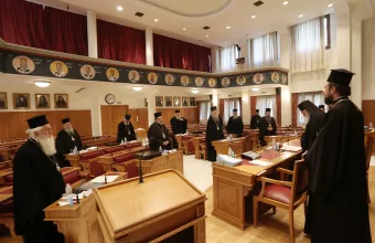 Εκκλησία: «Αποδεχόμαστε την απόφαση της πολιτείας – Αδιαπραγμάτευτη η Θεία Κοινωνία»