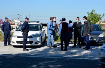 Λάρισα: Μεταφερθήκαν σε Κέντρο Αποκατάστασης 16 ασθενείς με κορωνοϊό απο τον οικισμό Νέας Σμύρνης