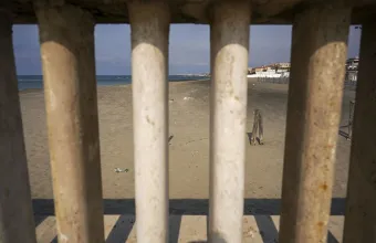 Κορωνοϊός: Ετοιμάζουν τις πλαζ στην Ιταλία - Σκέψεις για παραβάν από πλεξιγκλάς