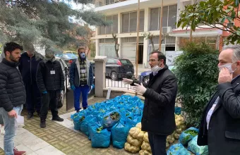 Ο Δήμος Σερρών μοιράζει στα σπίτια οπωροκηπευτικά που αγοράζει από τις λαϊκές