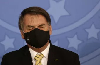 Μπολσονάρου: Αυξήθηκε η αποζημίωση που οφείλει να καταβάλει σε ρεπόρτερ