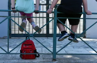 Κορωνοϊός: Πώς και πότε δίνεται άδεια ειδικού σκοπού σε γονέα με αναστολή λειτουργίας σχολείων