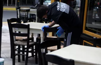 Πυρετώδεις προετοιμασίες στα καταστήματα εστίασης για την επαναλειτουργία τους