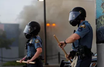 Μινεάπολη: Συνέλαβαν δημοσιογράφο του CNN ενώ ήταν «στον αέρα» (vid)