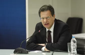 Σκυλακάκης στον ΣΚΑΪ 100,3: 1 εκατομμύριο οι δικαιούχοι για τα 800 ευρώ 