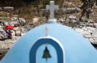 Ο διεθνής Τύπος διαφημίζει την Ελλάδα – Από τα νησιά στη Μάνη