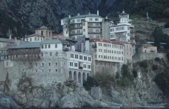 Σε εξέλιξη φωτιά στο Άγιο Όρος	