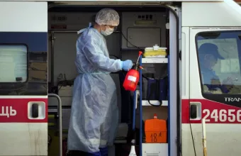 Ρωσία: Τα 900.000 πλησιάζουν τα κρούσματα κορωνοϊού