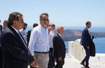 Μητσοτάκης: Ασφαλής προορισμός η Ελλάδα - Εμβληματικός προορισμός η Σαντορίνη