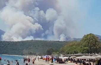 Πυρκαγιά στη Μάνη- Εκκένωση 3 χωριών ζητά η πυροσβεστική  
