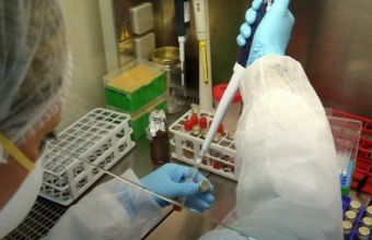 Έρευνα: Τεστ αίματος μπορεί να δείχνει εάν το εμβόλιο για τον κορωνοϊό έχει αποτέλεσμα 