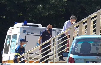 Τσιόδρας: Από εργαζόμενο στον οίκο ευγηρίας η διασπορά του κορωνοϊού (video)