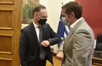 Τσίπρας προς Μάας: Η ΕΕ να αποδεχθεί την προοπτική ισχυρών κυρώσεων στην Τουρκία 