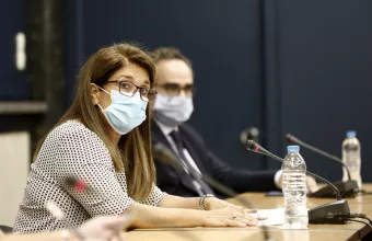 Παπαευαγγέλλου-Κορωνοϊός: Πάνω από 4.000 νοσηλεύονται – Στα 45 έτη η διάμεση ηλικία