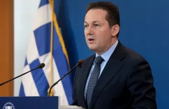 Πέτσας: Τα γεγονότα σε Μόρια εγείρουν ζητήματα εθνικής ασφάλειας- ανθρωπισμού -δημόσιας υγείας