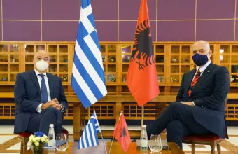 Συμφωνία Ελλάδας - Αλβανίας: Πάνε στη Χάγη για τις θαλάσσιες ζώνες