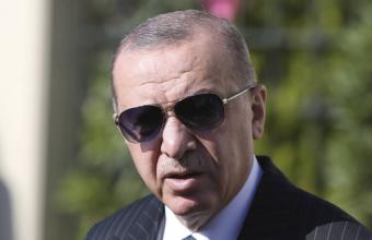 Κλονίζει τον Ερντογάν η νομισματική κρίση