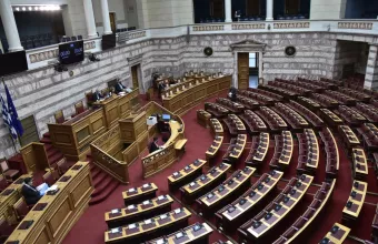 Τρεις ακόμα βουλευτές στη μάχη του ΕΣΥ κατά της πανδημίας