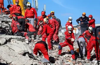 Ερντογάν: Στους 58 οι νεκροί στη Σμύρνη από το σεισμό 