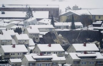 Νορβηγία: Κατολίσθηση άνοιξε τεράστιο κρατήρα καταπίνοντας πολλά σπίτια- Τραυματίες