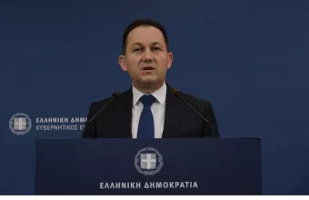 Αυστηρό lockdown - Πέτσας: Από Κυριακή τέλος σε click away, βιβλιοπωλεία, κομμωτήρια - Τα μέτρα