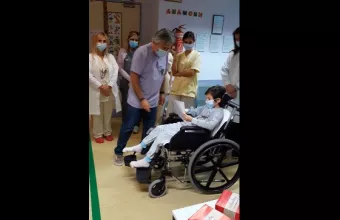 Πάτρα: Ο 8χρονος Γιάννης βγαίνει από τη ΜΕΘ - Συγκινητικό βίντεο με το υγειονομικό προσωπικό