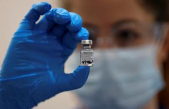 Χρονιά λύτρωσης αναμένεται το 2021 χάρη στα εμβόλια