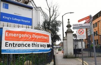 Βρετανία: Επαναλειτουργoύν τα νοσοκομεία εκστρατείας – Άνω των 50.000 κρουσμάτων ημερησίως