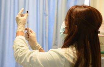 Κορωνοϊός-Βρετανία: Έρχεται εμβόλιο- «έξυπνο» τσιρότο που θα παρακολουθεί τον οργανισμό