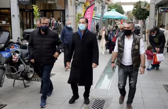 Γεωργιάδης: Πολύς κόσμος στην αγορά - Προσοχή, είναι κρίμα να πάμε πίσω