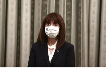 Σακελλαρόπουλου για 21η Απριλίου: Υπερήφανοι για τις κατακτήσεις της δημοκρατίας μας