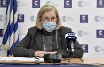 Θεοδωρίδου: «Παγώνει» ο εμβολιασμός εγκύων με AstraZeneca- Ευελιξία για 2η δόση στις 8 εβδομάδες