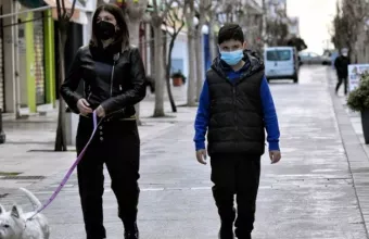 Συνεδριάζει η επιτροπή: Ανοίγει παράθυρο για χαλάρωση των μέτρων
