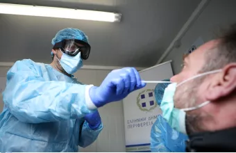 Στα 11.061 τα νέα κρούσματα-  65 νεκροί-  345 διασωληνωμένοι (Πίνακες)