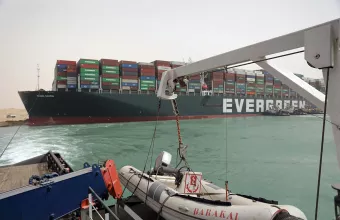 Χείρα βοηθείας τείνουν οι ΗΠΑ στην Αίγυπτο  για να ανοίξει ξανά η Διώρυγα του Σουέζ