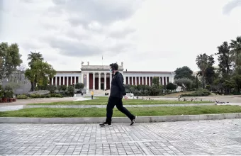 Eυθύνεται ο ιός ή εμείς;