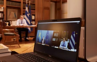 Άρθρο - παρέμβαση Μητσοτάκη και άλλων 9 ηγετών για την ημέρα της γυναίκας