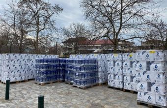 Όλοι Μαζί Μπορούμε: 24 χιλιάδες λίτρα νερό στους σεισμοπαθείς της Θεσσαλίας