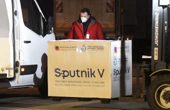 Παραγωγή του εμβολίου Sputnik V στην Ιταλία από Ιούνιο - Έπεσαν οι υπογραφές